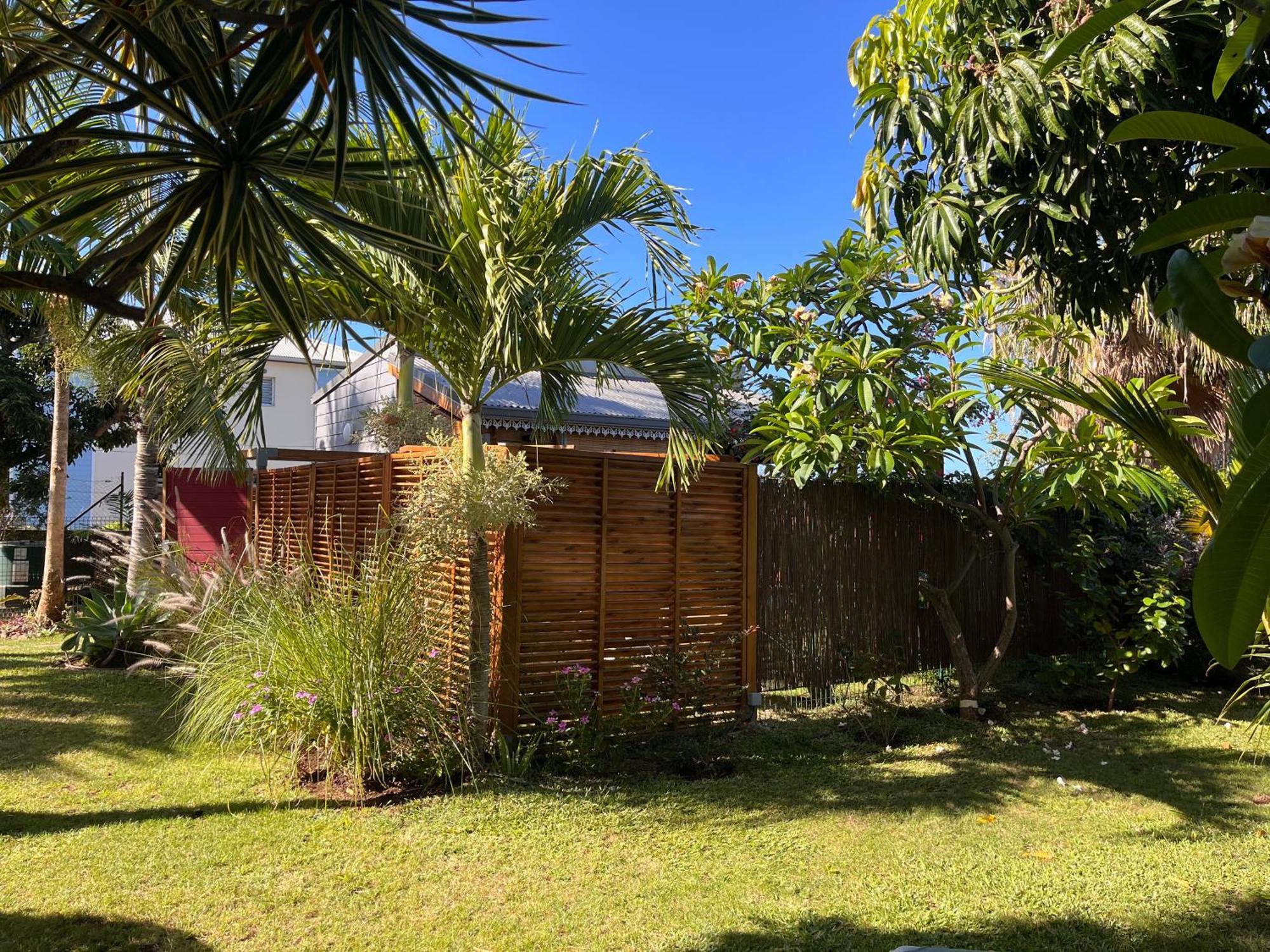 Bungalow Leu Gadiamb Saint-Leu Exterior photo